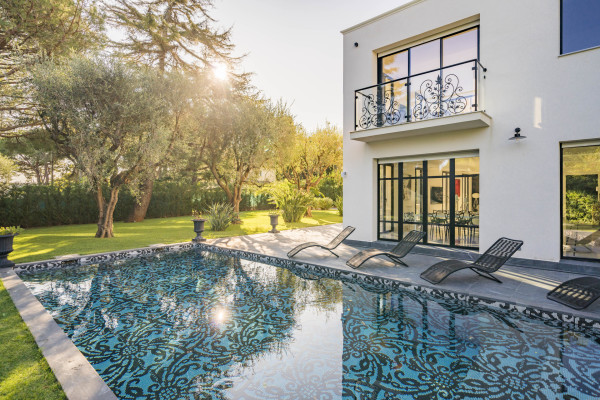 villa in Saint-Jean-Cap-Ferrat : Rent this modern villa with 4 bedroom in Saint Jean Cap Ferrat. - Photo 3