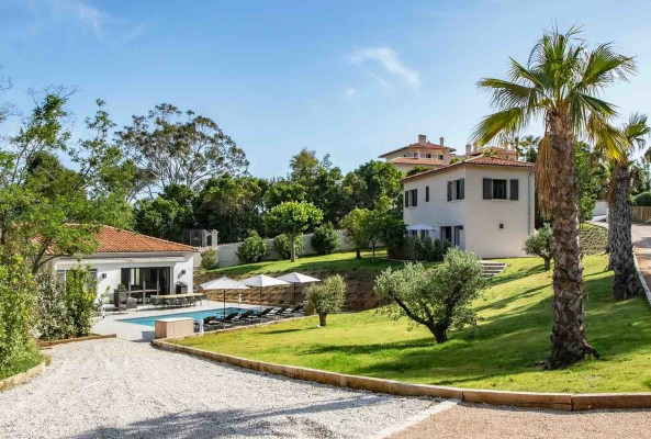 villa in St Tropez : Rent this newly built 5 bedroom villa located in La Croix Valmer - Photo 8