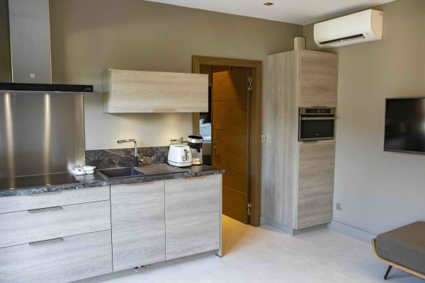 villa in St Tropez : Rent this newly built 5 bedroom villa located in La Croix Valmer - Photo 11