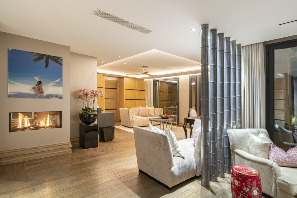 villa in Cannes : Rent Southern Europes most exclusive and stunning villa with 9 bedrooms, panoramic sea views and the height of Luxury - Photo 55