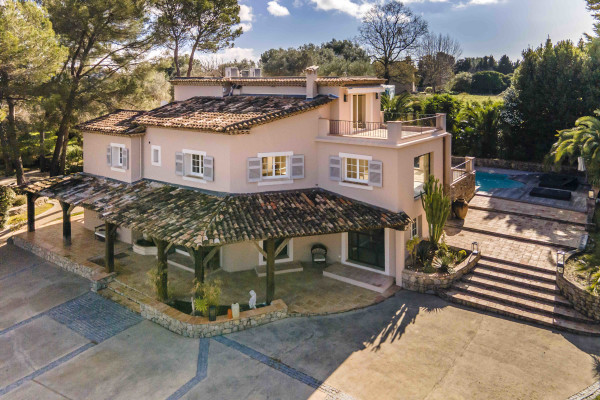 villa in Mougins : Rent this lovely villa in a quiet area in Mougins. - Photo 0