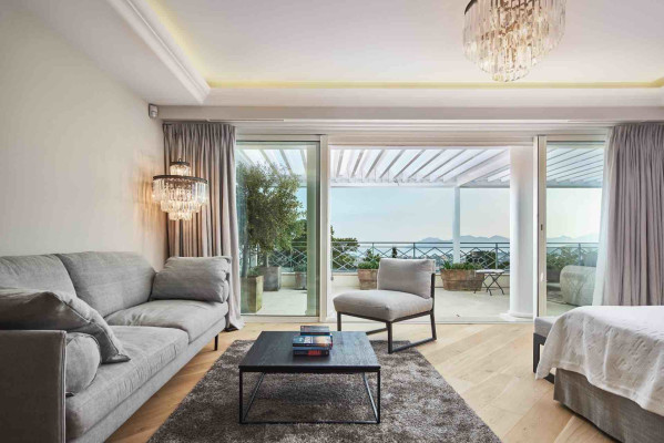 villa in Cannes : Rent this lovely family villa up to the hill in Cannes in a private domain. - Photo 12