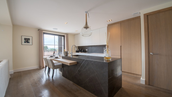 villa in St Tropez : Rent this modern town house ideally located within walking distance to the  centre of St Tropez - Photo 8