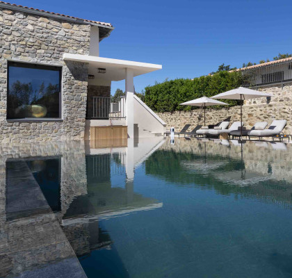 villa in St Tropez : Rent this modern wonderful newly built villa with panoramic views over the Mediterranean sea - Photo 24