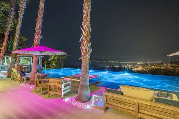 villa in Cannes : Rent Southern Europes most exclusive and stunning villa with 9 bedrooms, panoramic sea views and the height of Luxury - Photo 82