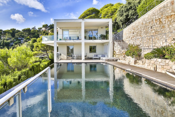 villa in Villefranche-sur-Mer : Rent wonderful 4 bedroom villa located in a secure domain in Villefranche - Photo 27