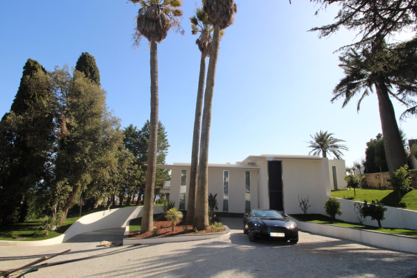 villa in Cannes : Rent this brand new villa located in the residential area of Super Cannes. - Photo 19