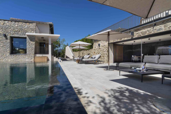 villa in St Tropez : Rent this modern wonderful newly built villa with panoramic views over the Mediterranean sea - Photo 21