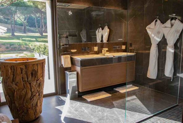 villa in St Tropez : Rent this new villa situated in a private parc ideally located in La Croix Valmer - Photo 10
