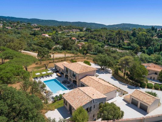 villa in St Tropez : Rent this new villa situated in a private parc ideally located in La Croix Valmer - Photo 15