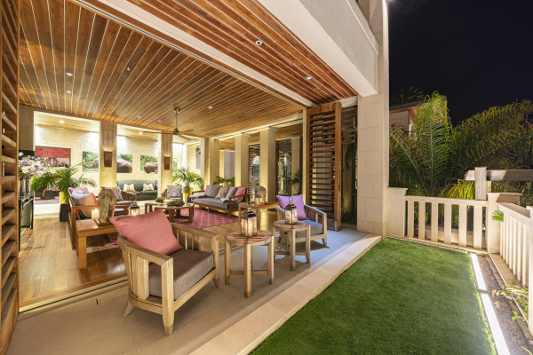 villa in Cannes : Rent Southern Europes most exclusive and stunning villa with 9 bedrooms, panoramic sea views and the height of Luxury - Photo 54