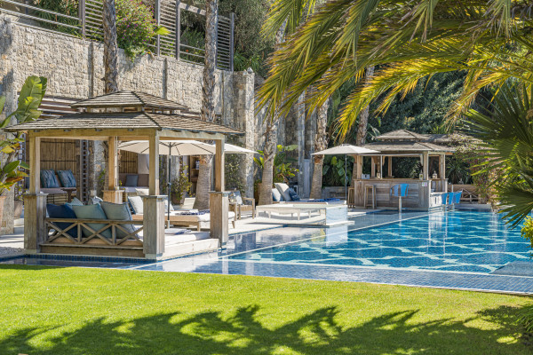 villa in Cannes : Rent Southern Europes most exclusive and stunning villa with 9 bedrooms, panoramic sea views and the height of Luxury - Photo 103