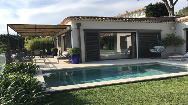 villa in St Tropez : Rent this modern town house ideally located within walking distance to the  centre of St Tropez - Photo 1