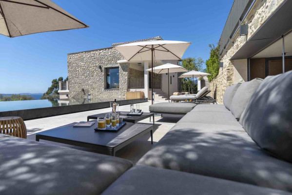 villa in St Tropez : Rent this modern wonderful newly built villa with panoramic views over the Mediterranean sea - Photo 17