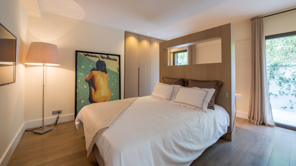 villa in St Tropez : Rent this modern town house ideally located within walking distance to the  centre of St Tropez - Photo 14