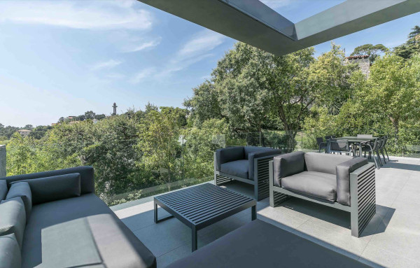 villa in Cannes : Rent this contemporary villa located in a residential area in Cannes. - Photo 16