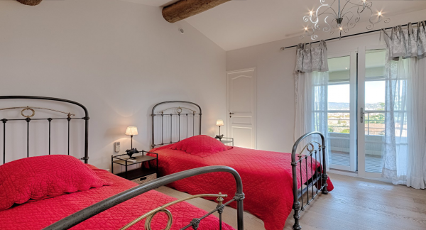 villa in St Tropez : Rent this great villa within walking distance to the village of St Tropez - Photo 14