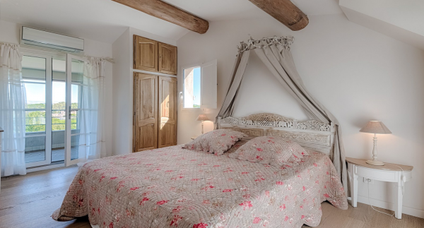 villa in St Tropez : Rent this great villa within walking distance to the village of St Tropez - Photo 12