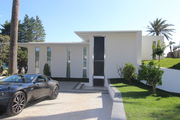 villa in Cannes : Rent this brand new villa located in the residential area of Super Cannes. - Photo 20