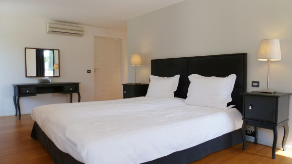 villa in Gassin : Rent this contemporary villa ideally located in St Tropez - Photo 9