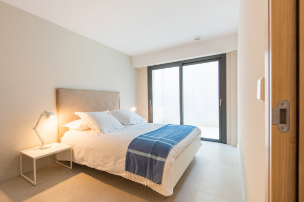 villa in Cannes : Rent this wonderful contemporary villa close to Cannes Center with 6 ensuite bedrooms. - Photo 34