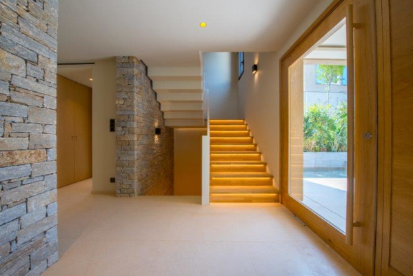 villa in St Tropez : Rent this contemporary villa close to the center with a modern decoration - Photo 16