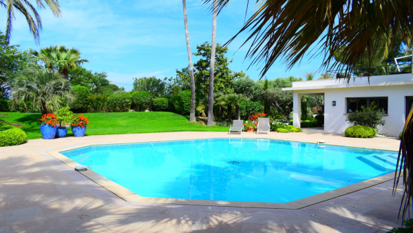villa in St Tropez : Rent this lovely family villa located near the city center - Photo 1
