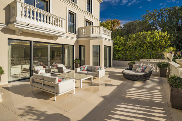 villa in Cannes : Stunning 9 bedroom mansion located in the hills of Cannes with incredible sea views - Photo 60