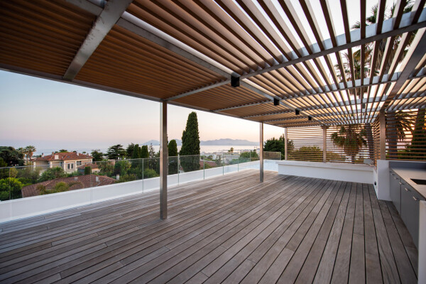 villa in Cannes : Rent this wonderful contemporary villa close to Cannes Center with 6 ensuite bedrooms. - Photo 43