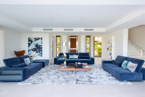 villa in Cannes : Rent this wonderful contemporary villa close to Cannes Center with 6 ensuite bedrooms. - Photo 9