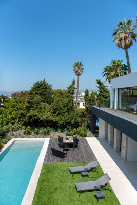 villa in Cannes : Rent this wonderful contemporary villa close to Cannes Center with 6 ensuite bedrooms. - Photo 6