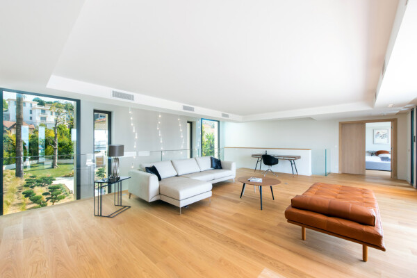 villa in Cannes : Rent this wonderful contemporary villa close to Cannes Center with 6 ensuite bedrooms. - Photo 13