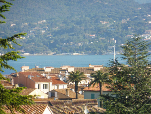 villa in St Tropez : Rent this contemporary villa close to the center with a modern decoration - Photo 17