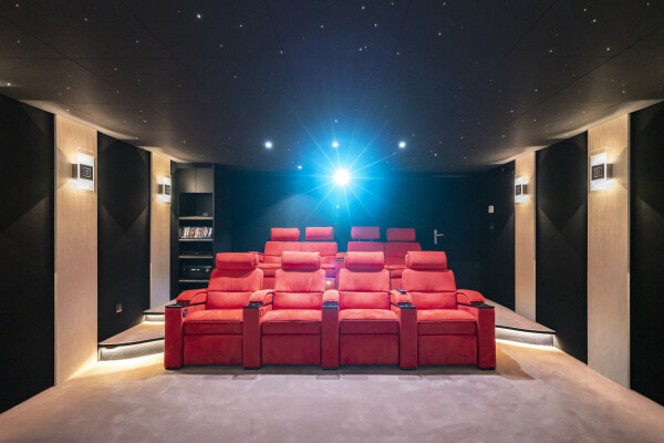 villa in Cannes : Stunning 9 bedroom mansion located in the hills of Cannes with incredible sea views - Photo 47