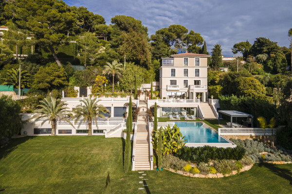 villa in Cannes : Stunning 9 bedroom mansion located in the hills of Cannes with incredible sea views - Photo 74