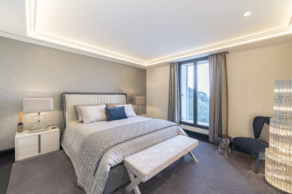 villa in Cannes : Stunning 9 bedroom mansion located in the hills of Cannes with incredible sea views - Photo 30