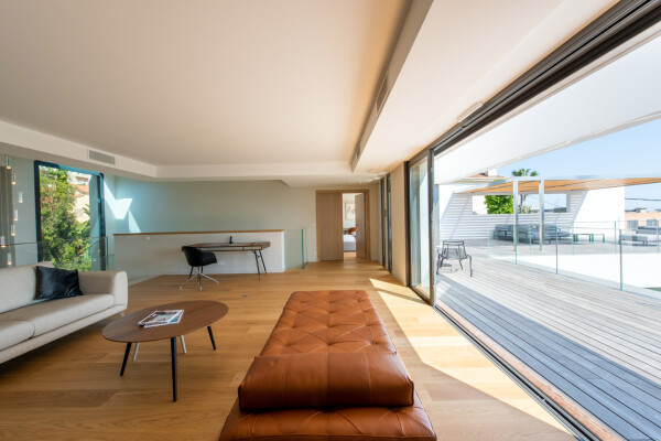 villa in Cannes : Rent this wonderful contemporary villa close to Cannes Center with 6 ensuite bedrooms. - Photo 15