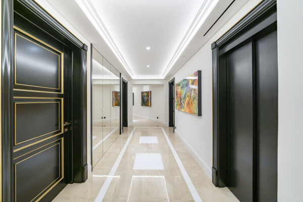 villa in Cannes : Stunning 9 bedroom mansion located in the hills of Cannes with incredible sea views - Photo 3