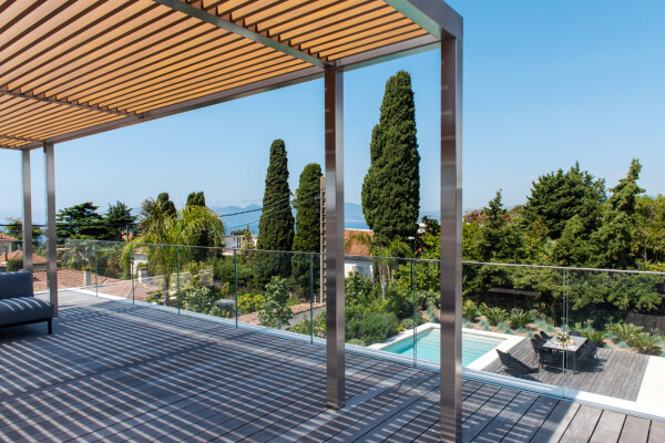 villa in Cannes : Rent this wonderful contemporary villa close to Cannes Center with 6 ensuite bedrooms. - Photo 37