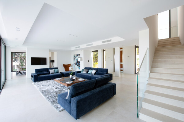 villa in Cannes : Rent this wonderful contemporary villa close to Cannes Center with 6 ensuite bedrooms. - Photo 10