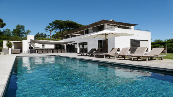 villa in Gassin : Rent this contemporary villa ideally located in St Tropez - Photo 0