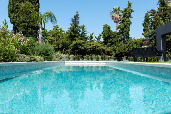 villa in Cannes : Rent this wonderful contemporary villa close to Cannes Center with 6 ensuite bedrooms. - Photo 8