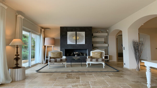villa in St Tropez : Rent this stunning 5 bedrooms villa for 10 guests and with a breathtaking sea view of  Saint Tropez. - Photo 8