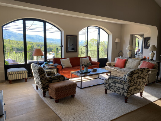 villa in Valbonne : Rent this wonderful Mas located within walking distance to the wonderful village of Valbonne - Photo 2